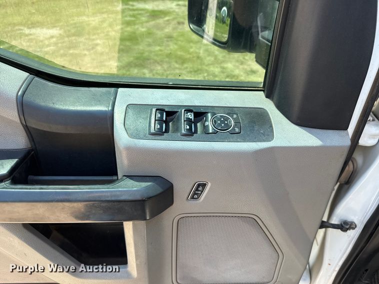image for item ET6454 2017 Ford F350 Super Duty Ext. Cab utility bed pickup truck