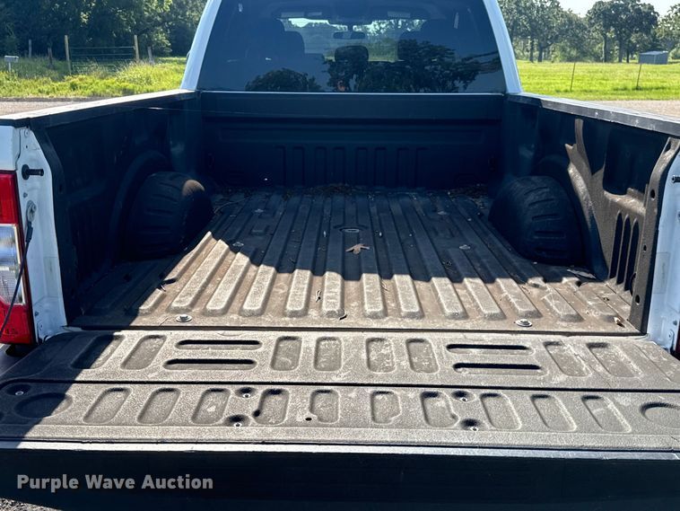 image for item ET6459 2020 Ford F250 Super Duty Crew Cab pickup truck