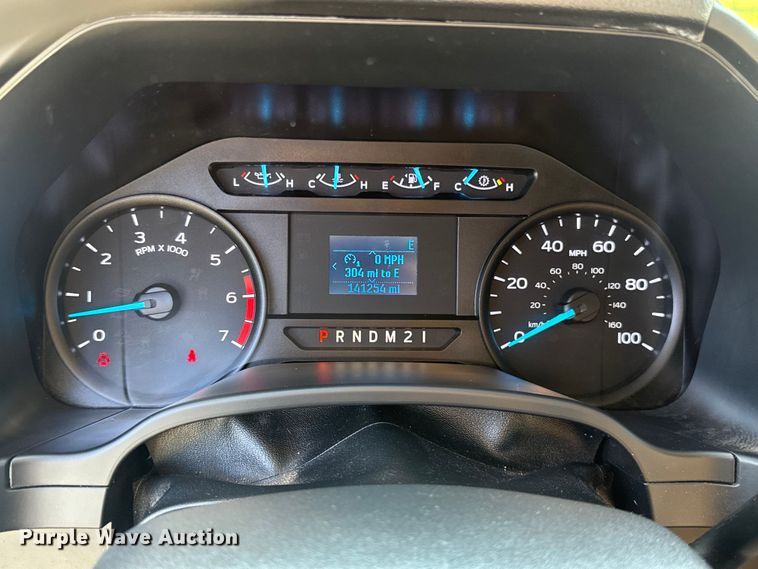 image for item ET6459 2020 Ford F250 Super Duty Crew Cab pickup truck