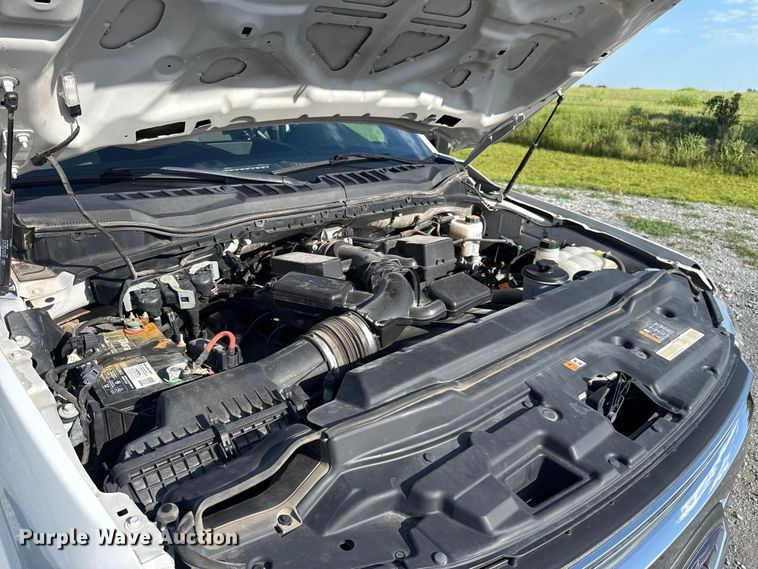 image for item ET6459 2020 Ford F250 Super Duty Crew Cab pickup truck