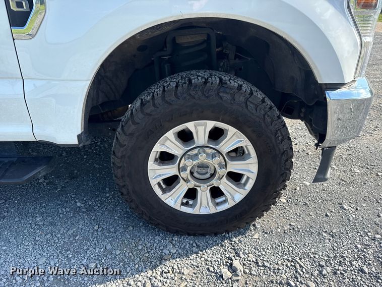 image for item ET6459 2020 Ford F250 Super Duty Crew Cab pickup truck