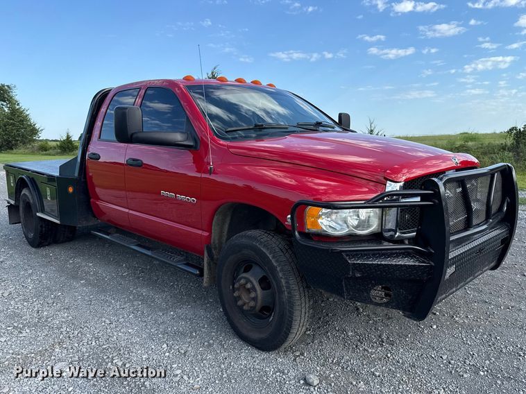 image for item ET6460 2003 Dodge Ram 3500 Crew Cab flatbed pickup truck