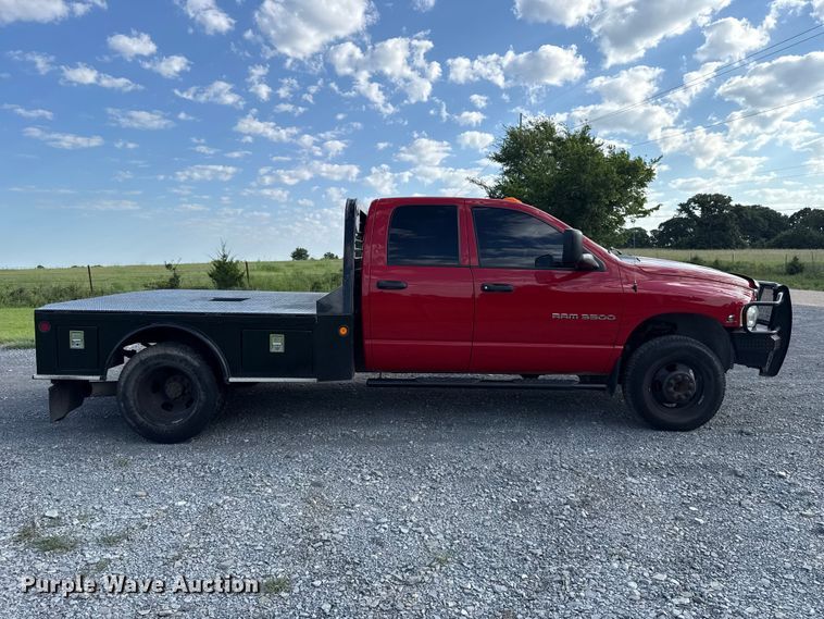 image for item ET6460 2003 Dodge Ram 3500 Crew Cab flatbed pickup truck