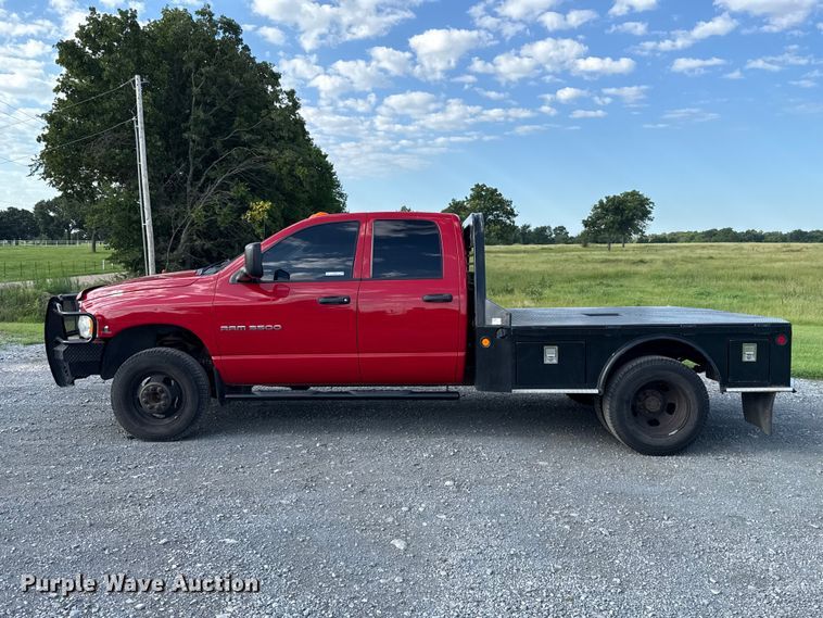 image for item ET6460 2003 Dodge Ram 3500 Crew Cab flatbed pickup truck