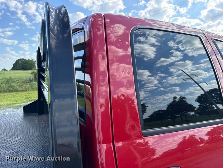 image for item ET6460 2003 Dodge Ram 3500 Crew Cab flatbed pickup truck