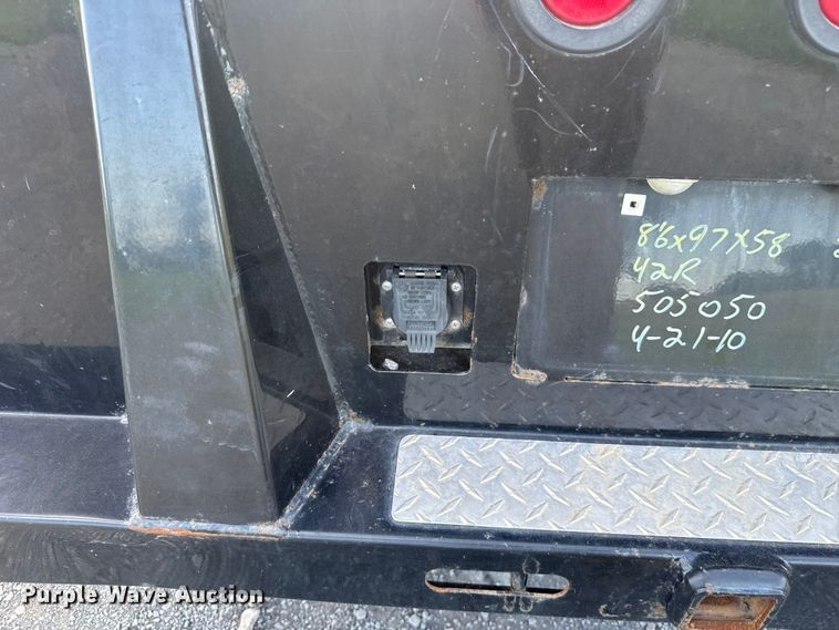 image for item ET6460 2003 Dodge Ram 3500 Crew Cab flatbed pickup truck