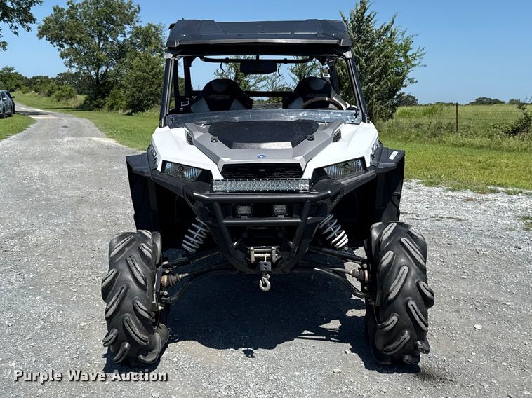 image for item ET6462 2019 Polaris General utility vehicle