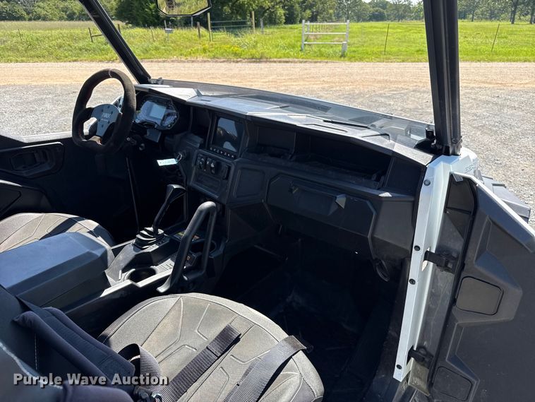 image for item ET6462 2019 Polaris General utility vehicle