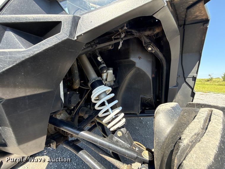 image for item ET6462 2019 Polaris General utility vehicle