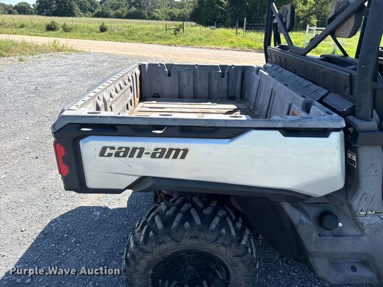image for item ET6463 2021 Can-am Defender Max utility vehicle