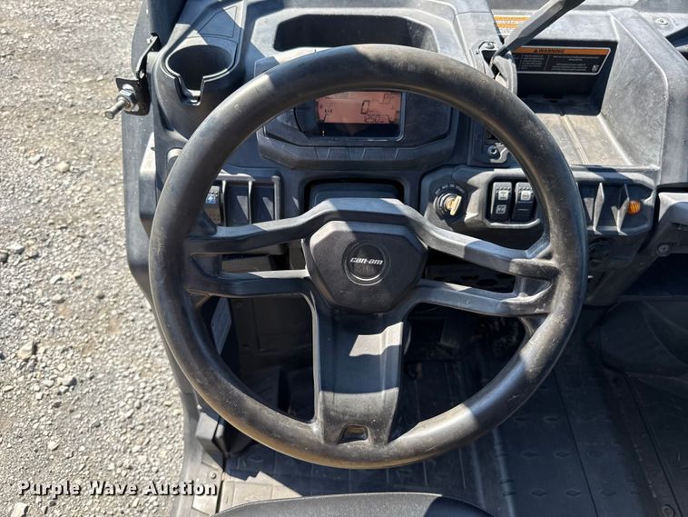 image for item ET6463 2021 Can-am Defender Max utility vehicle