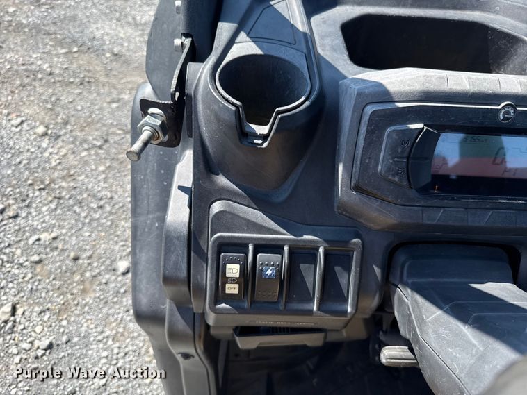 image for item ET6463 2021 Can-am Defender Max utility vehicle