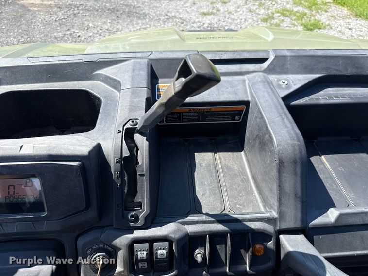 image for item ET6463 2021 Can-am Defender Max utility vehicle