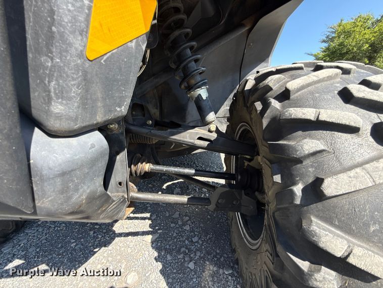 image for item ET6463 2021 Can-am Defender Max utility vehicle