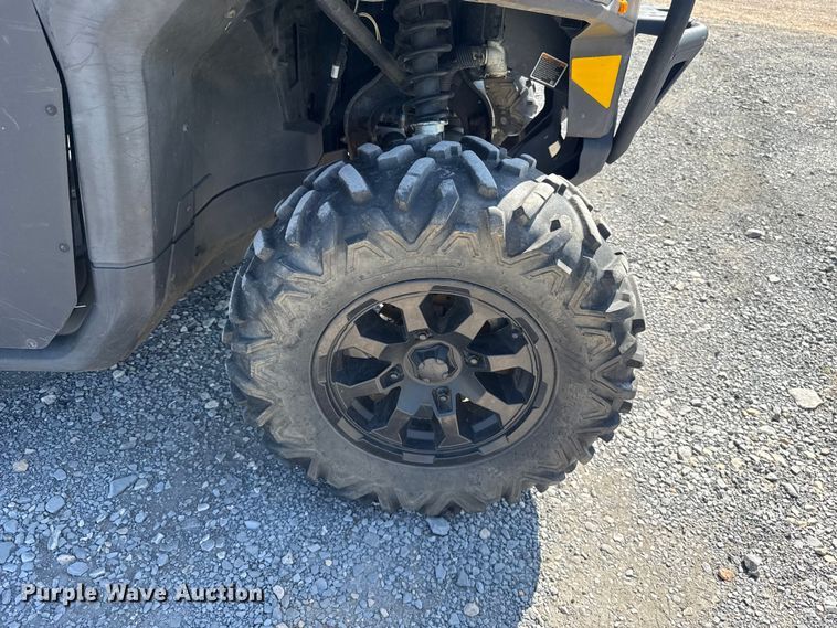 image for item ET6463 2021 Can-am Defender Max utility vehicle