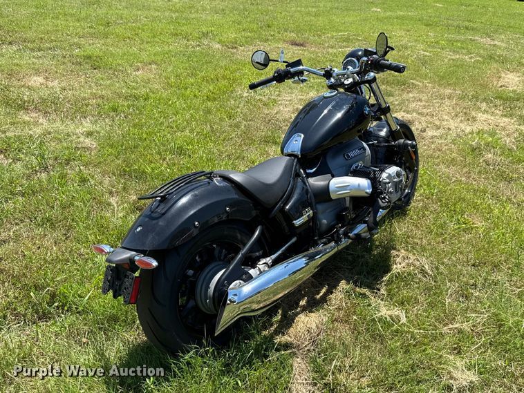image for item ET6465 2023 BMW R18 motorcycle