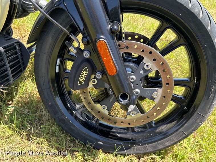 image for item ET6465 2023 BMW R18 motorcycle