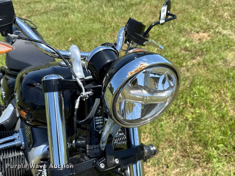 image for item ET6465 2023 BMW R18 motorcycle