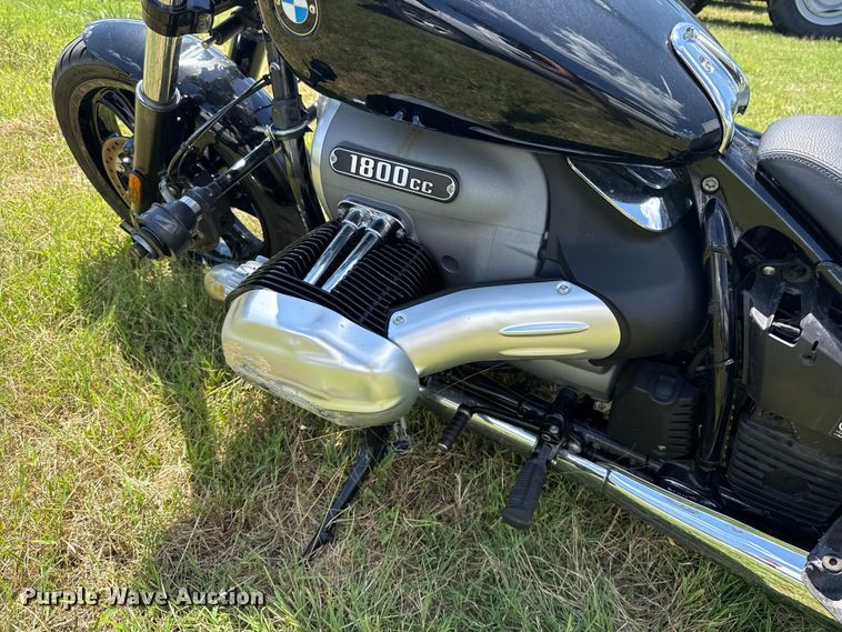 image for item ET6465 2023 BMW R18 motorcycle