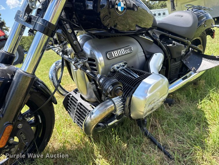 image for item ET6465 2023 BMW R18 motorcycle