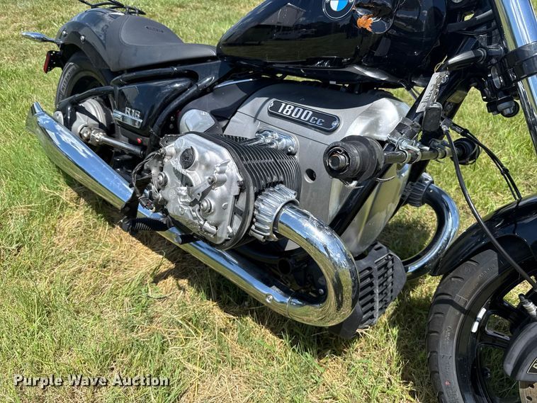 image for item ET6465 2023 BMW R18 motorcycle