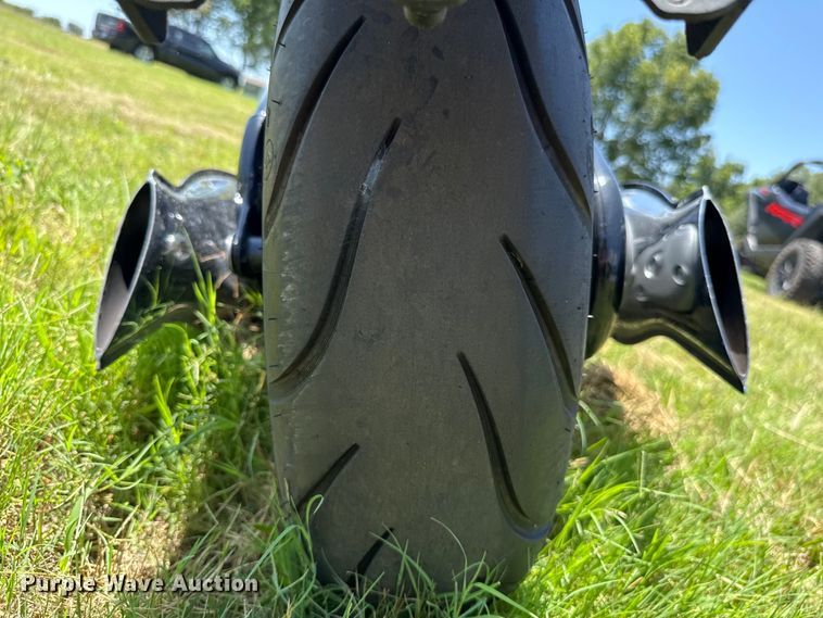 image for item ET6465 2023 BMW R18 motorcycle