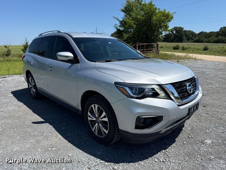 image for item ET6475 2017 Nissan Pathfinder SUV
