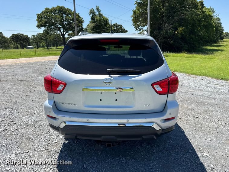 image for item ET6475 2017 Nissan Pathfinder SUV