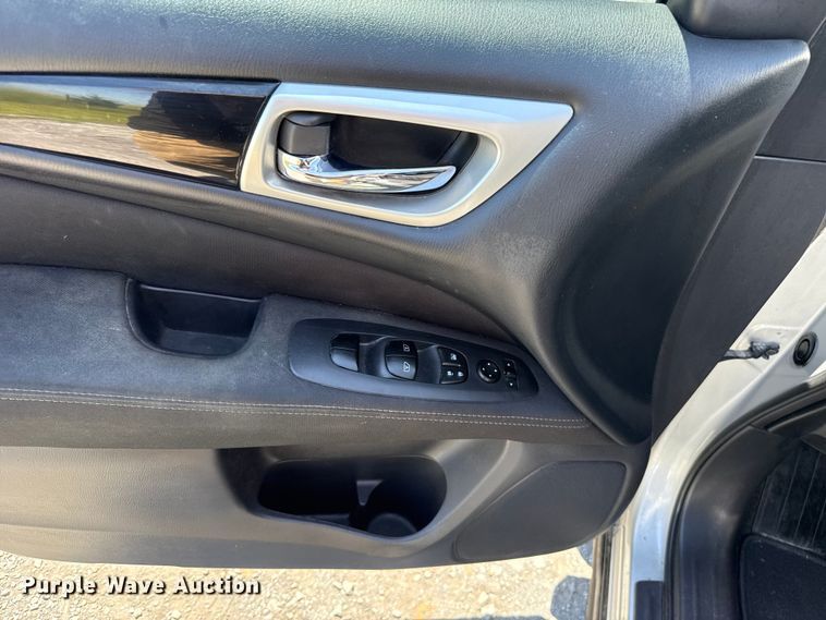 image for item ET6475 2017 Nissan Pathfinder SUV
