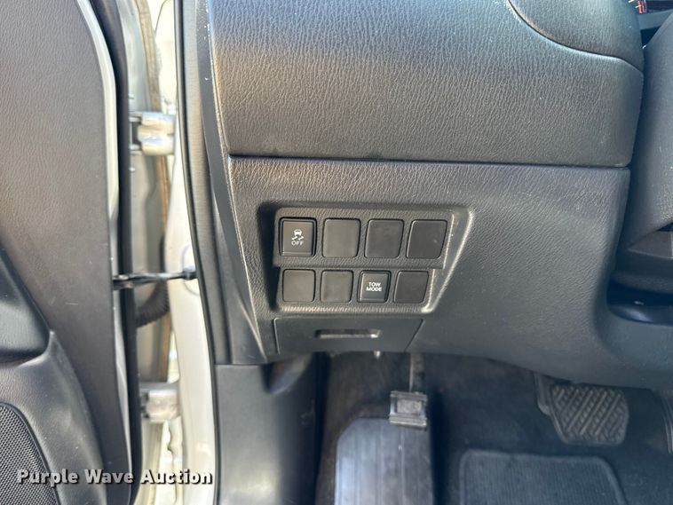 image for item ET6475 2017 Nissan Pathfinder SUV