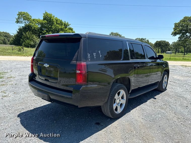 image for item ET6476 2018 Chevrolet Suburban SUV