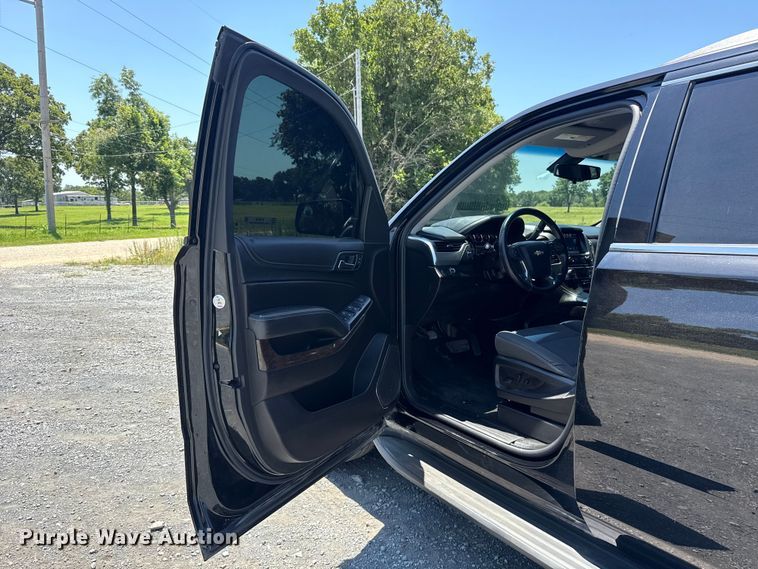 image for item ET6476 2018 Chevrolet Suburban SUV