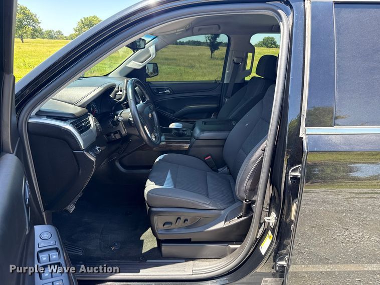 image for item ET6476 2018 Chevrolet Suburban SUV