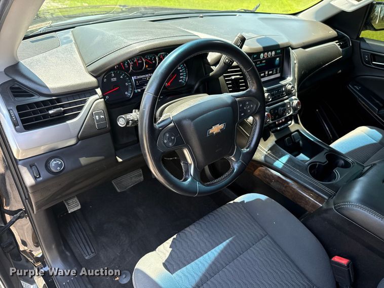image for item ET6476 2018 Chevrolet Suburban SUV