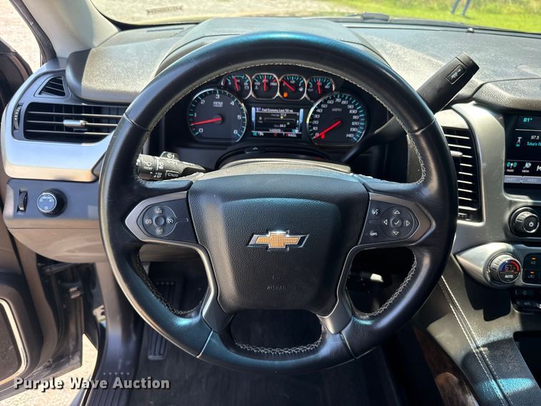 image for item ET6476 2018 Chevrolet Suburban SUV