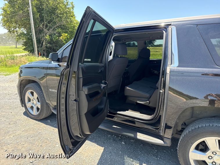 image for item ET6476 2018 Chevrolet Suburban SUV