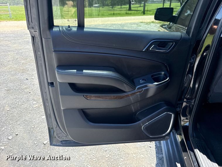 image for item ET6476 2018 Chevrolet Suburban SUV
