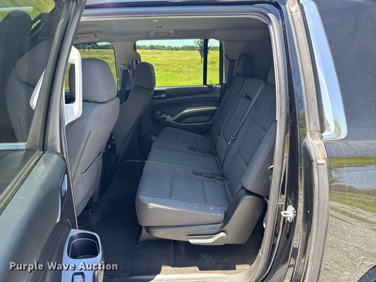 image for item ET6476 2018 Chevrolet Suburban SUV