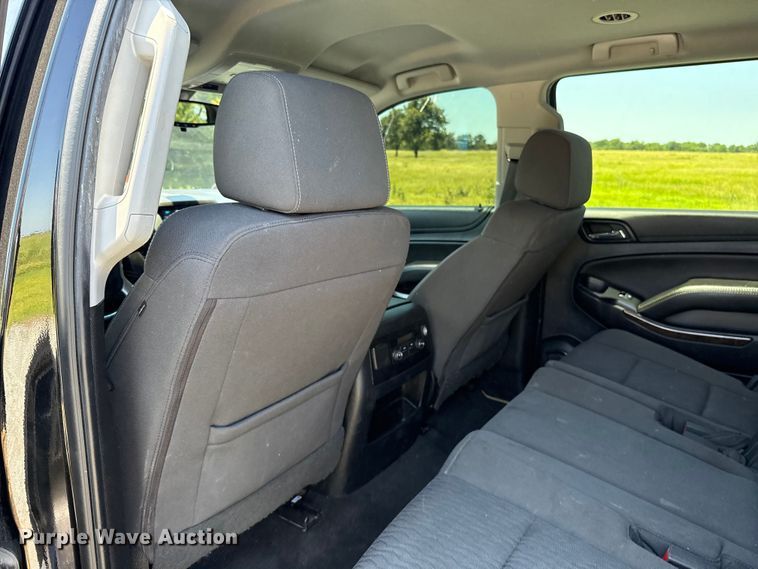 image for item ET6476 2018 Chevrolet Suburban SUV