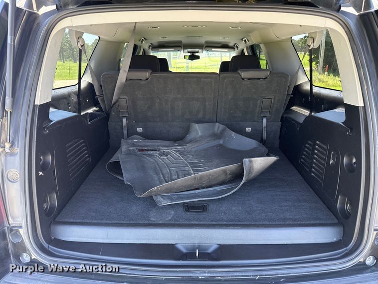 image for item ET6476 2018 Chevrolet Suburban SUV