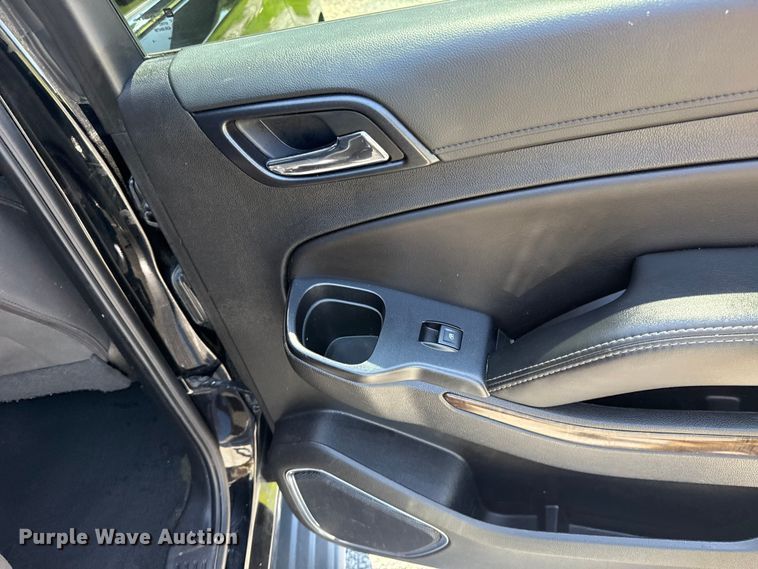 image for item ET6476 2018 Chevrolet Suburban SUV