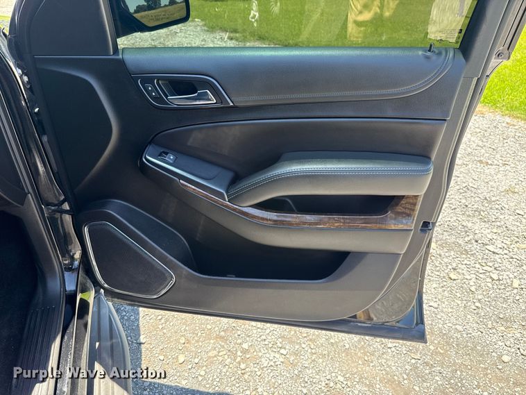 image for item ET6476 2018 Chevrolet Suburban SUV