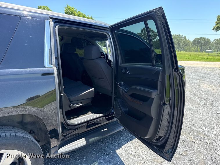 image for item ET6476 2018 Chevrolet Suburban SUV