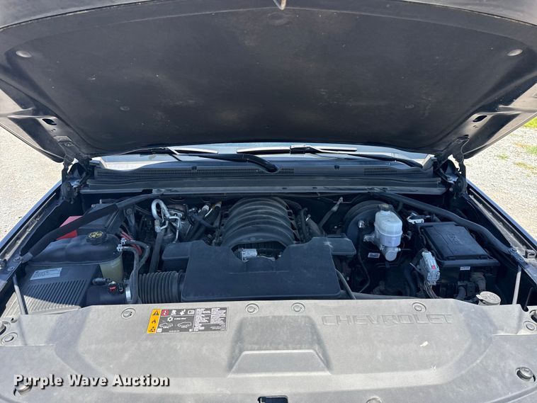 image for item ET6476 2018 Chevrolet Suburban SUV