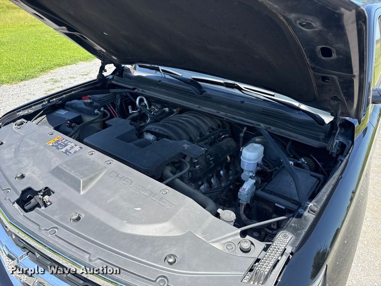 image for item ET6476 2018 Chevrolet Suburban SUV