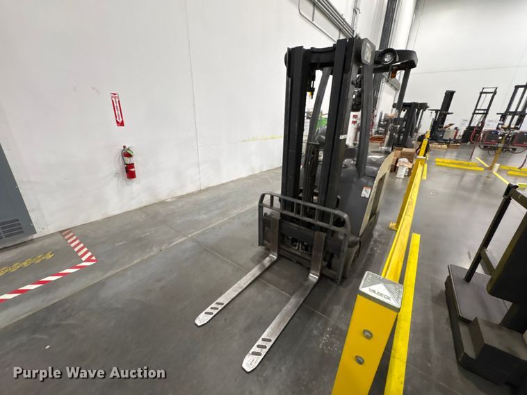 image for item EU0736 2017 Crown RC5545-45 forklift