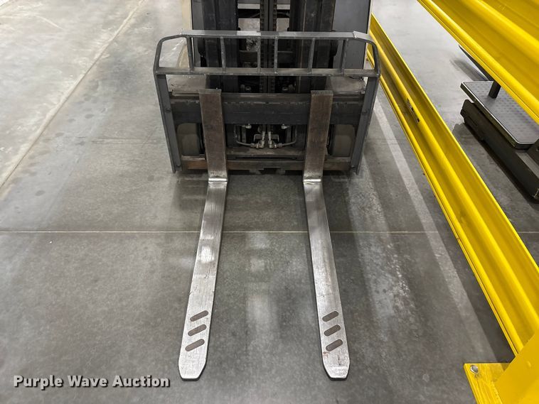 image for item EU0736 2017 Crown RC5545-45 forklift