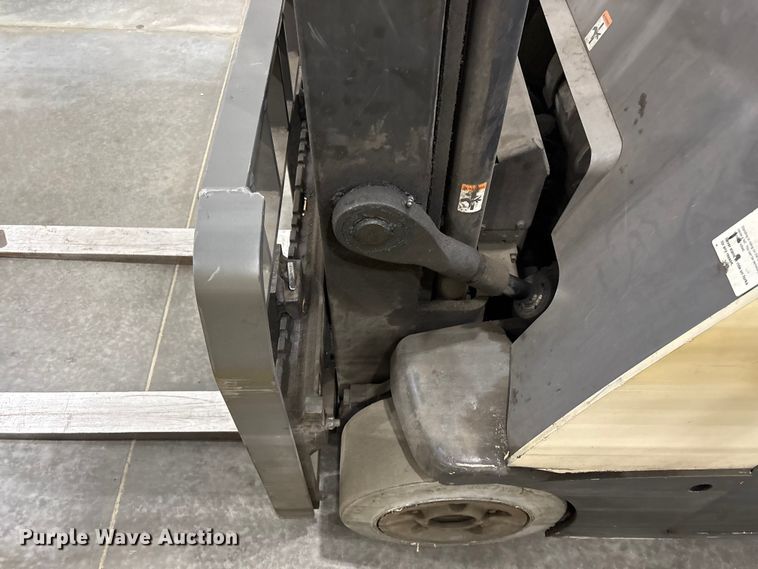 image for item EU0736 2017 Crown RC5545-45 forklift