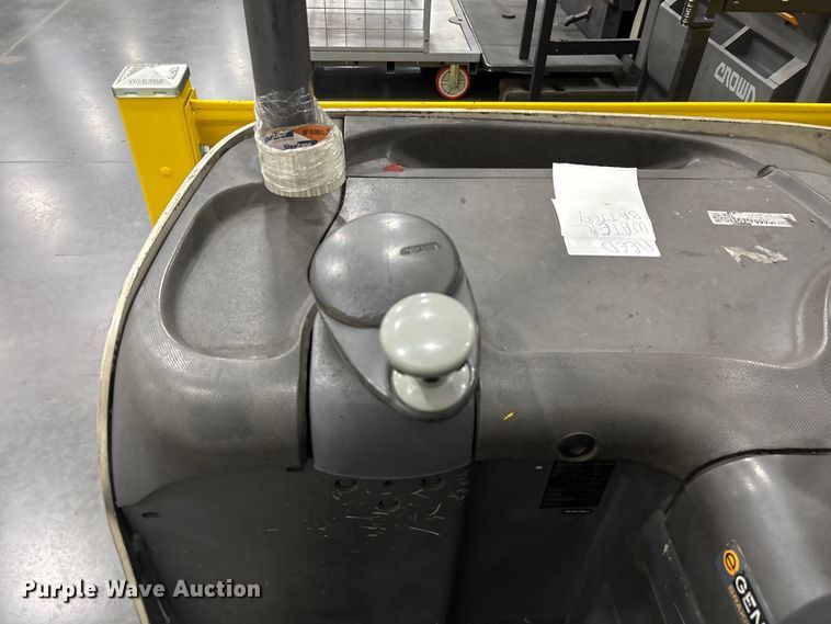 image for item EU0736 2017 Crown RC5545-45 forklift