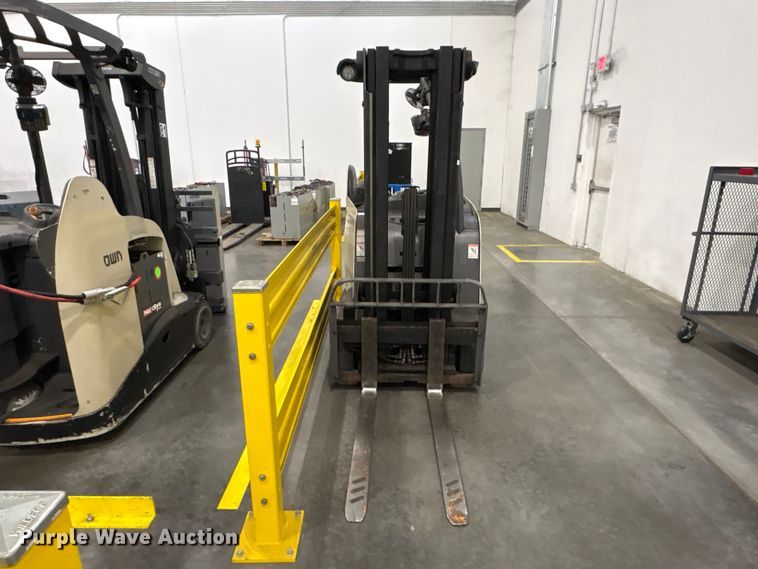 image for item EU0737 2017 Crown RC5545-45 forklift